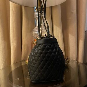 Diva please check all picture of condition